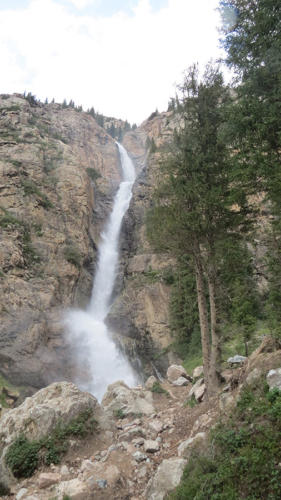 Фотографии водопада Бурхан булак
